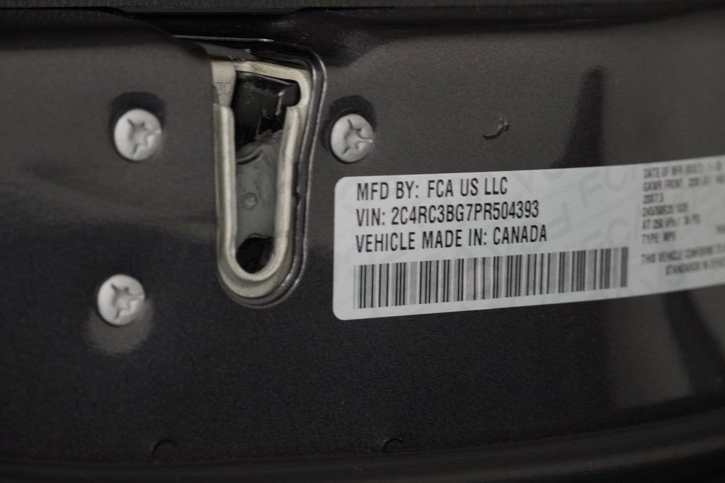 Used 2023 Chrysler Pacifica Touring-L w/ S Appearance Package image 50