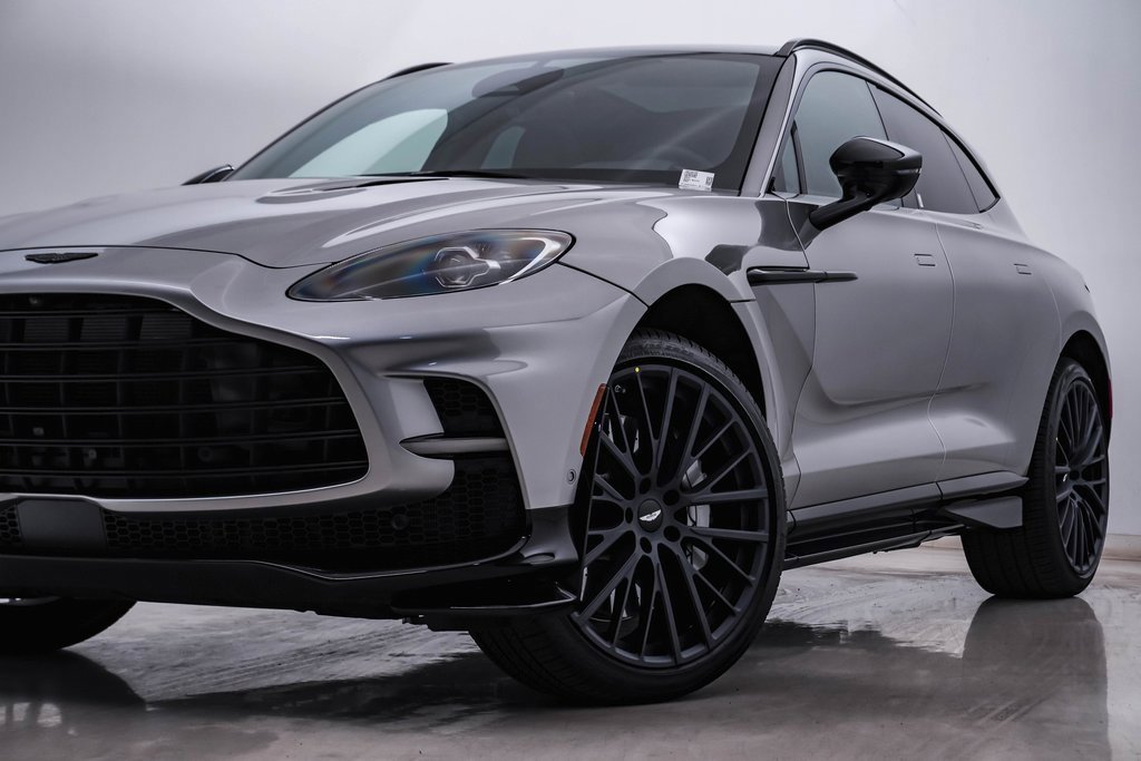 New 2025 Aston Martin DBX 707 image 2