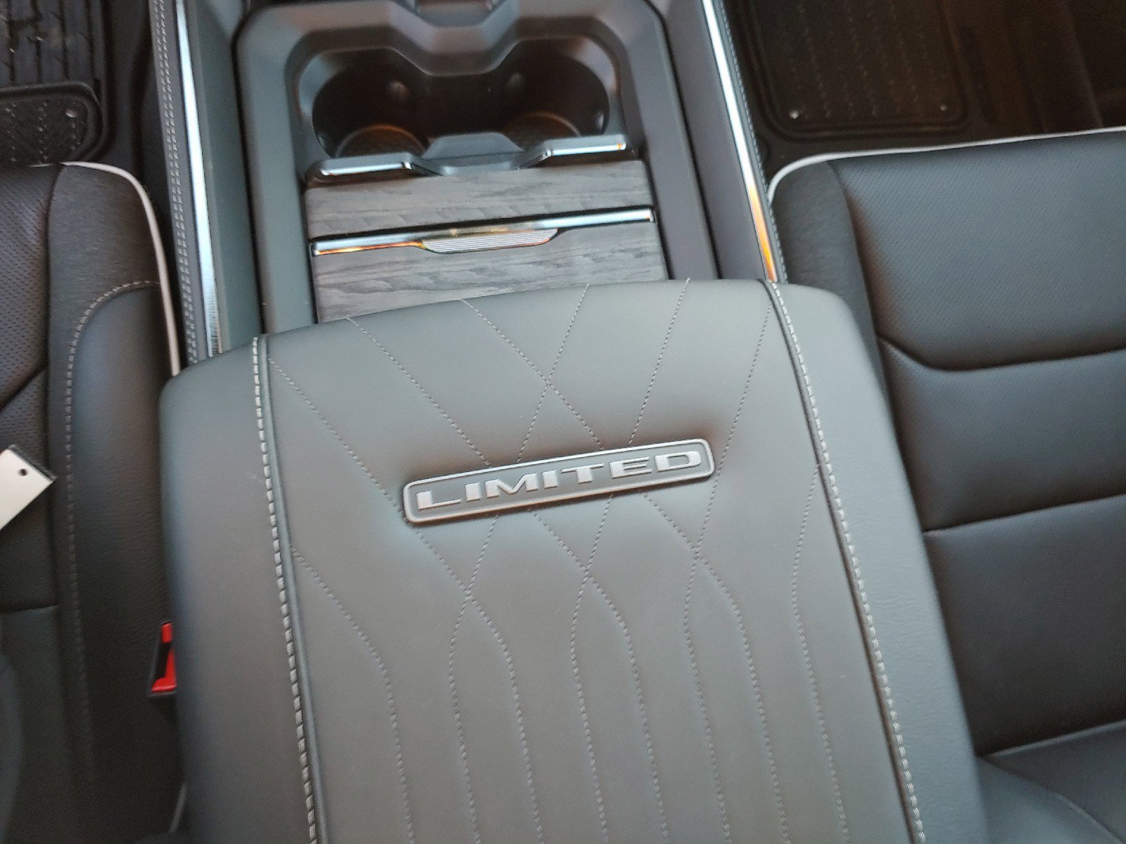 New 2026 RAM 1500 Limited w/ Body Color Bumper Group AWD/4WD image 18