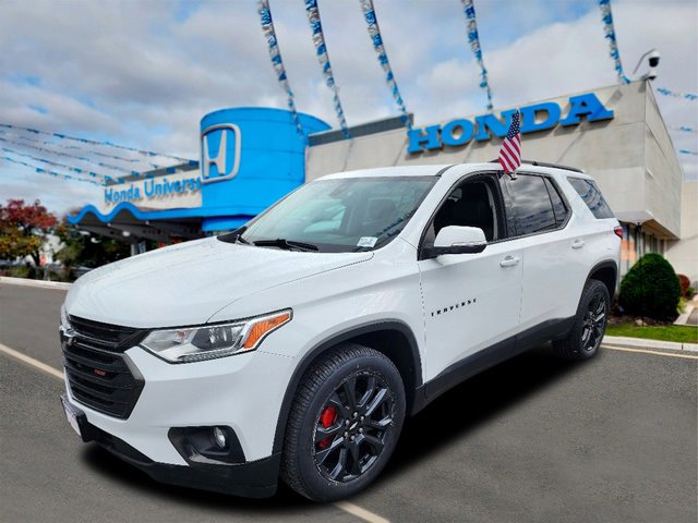 Used 2021 Chevrolet Traverse RS w/ LPO, Floor Liner Package image 1