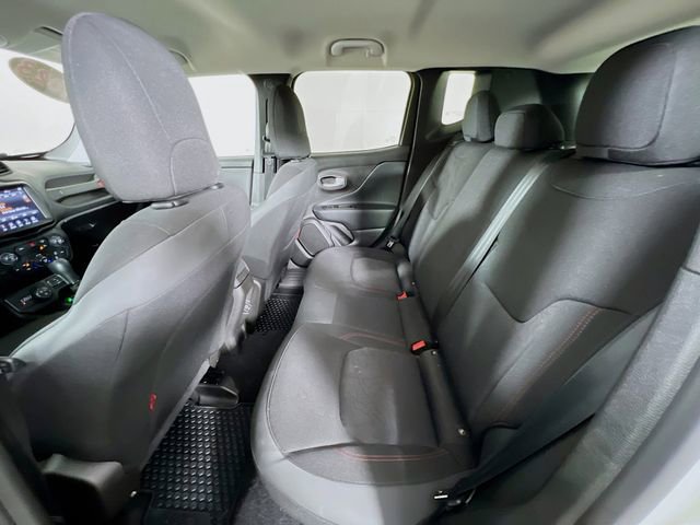 Used 2023 Jeep Renegade Trailhawk image 23