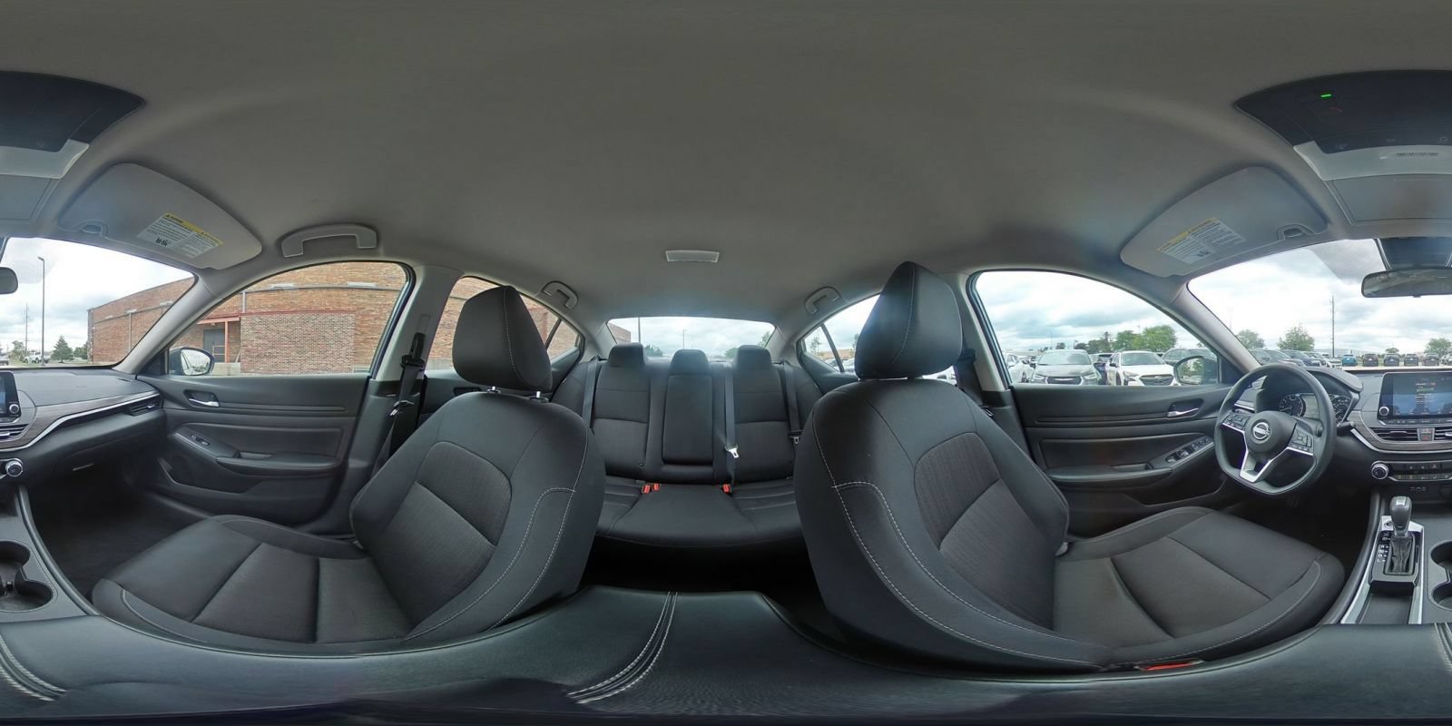 Used 2025 Nissan Altima 2.5 SV FWD image 42