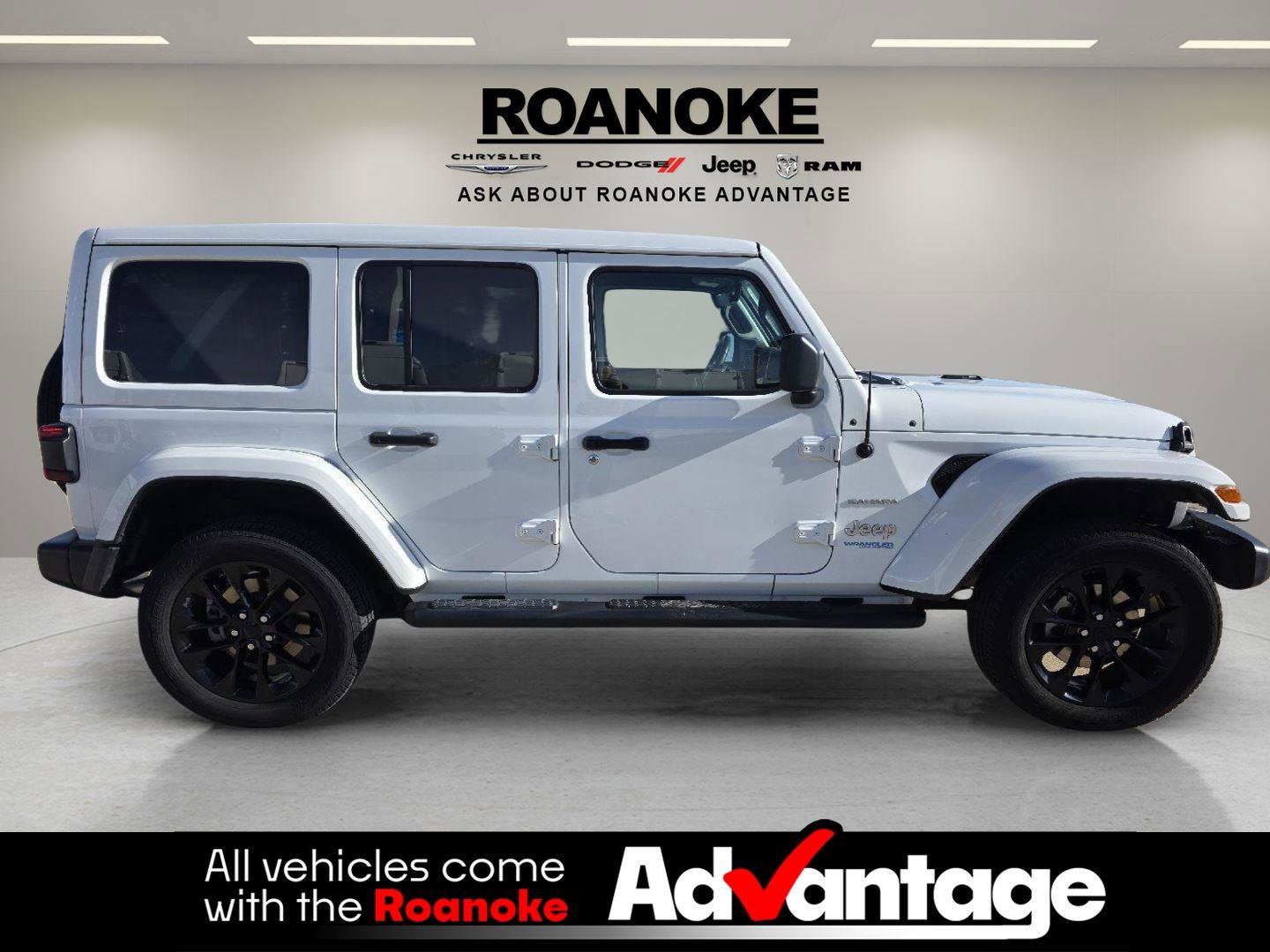 Used 2021 Jeep Wrangler Unlimited Sahara w/ Cold Weather Group image 10