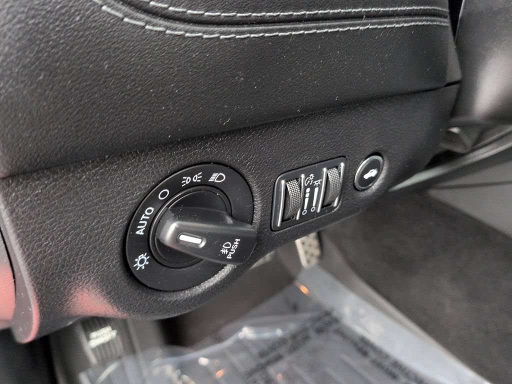 Used 2023 Dodge Charger R/T w/ Plus Group RWD image 22