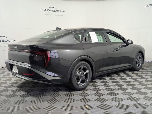 Used 2025 Kia K4 LXS image 8