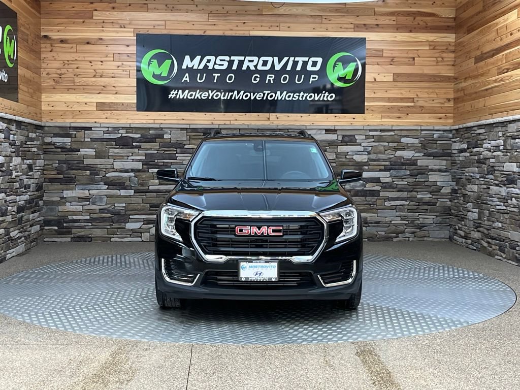 Used 2023 GMC Terrain SLE w/ Driver Convenience Package AWD/4WD video 3