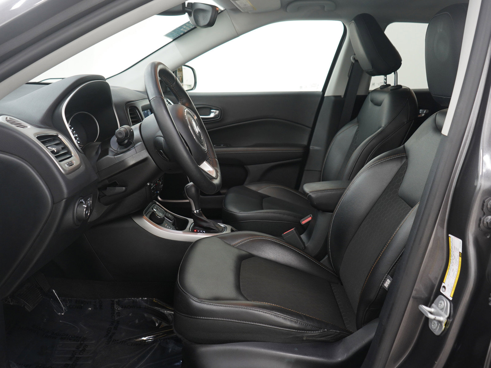 Used 2018 Jeep Compass Latitude w/ Popular Equipment Group image 23