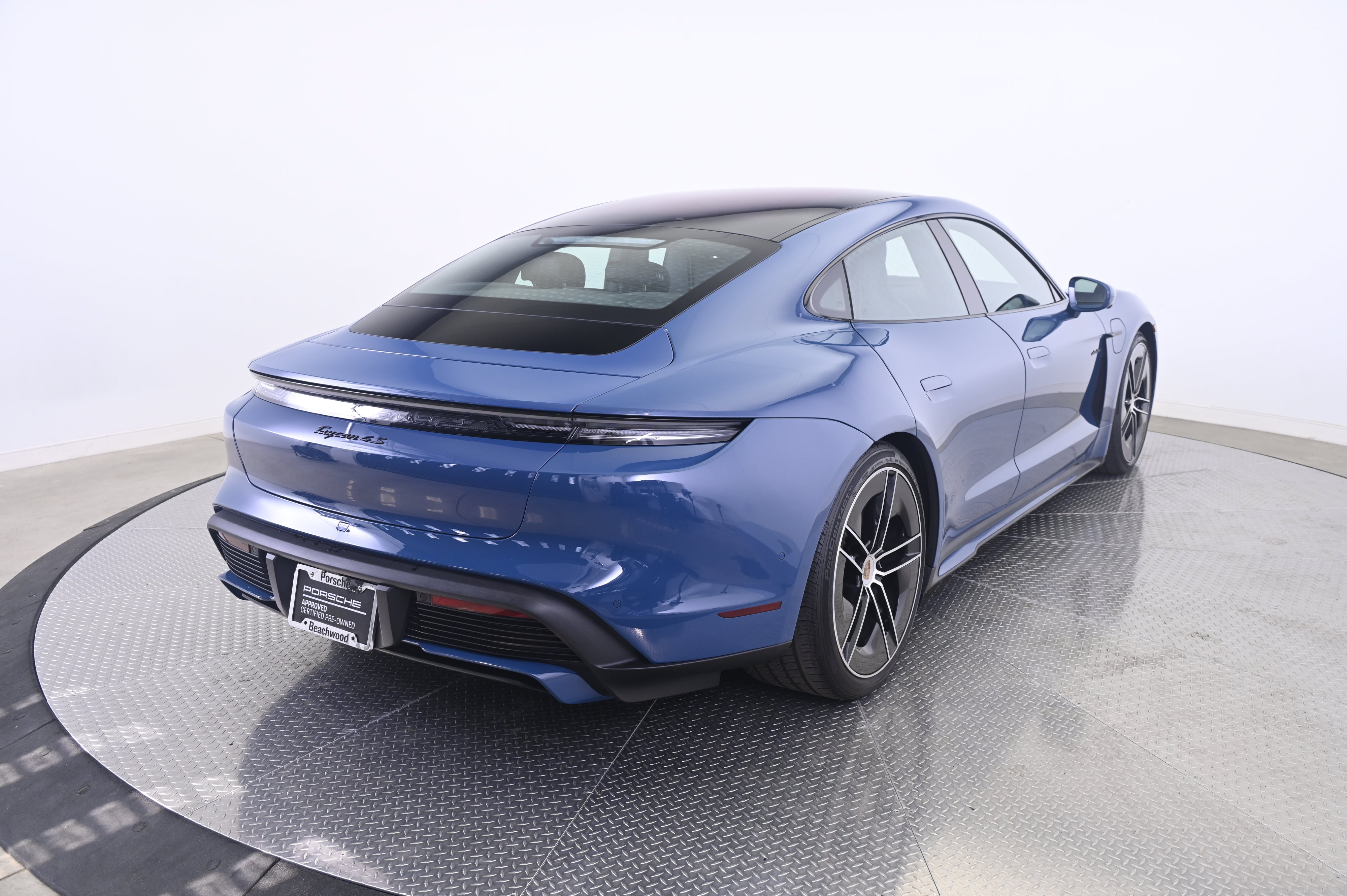 Certified 2025 Porsche Taycan 4S AWD/4WD image 7