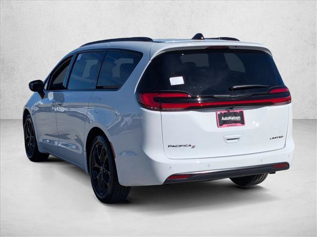New 2026 Chrysler Pacifica Limited w/ Uconnect Theater Family Group image 9
