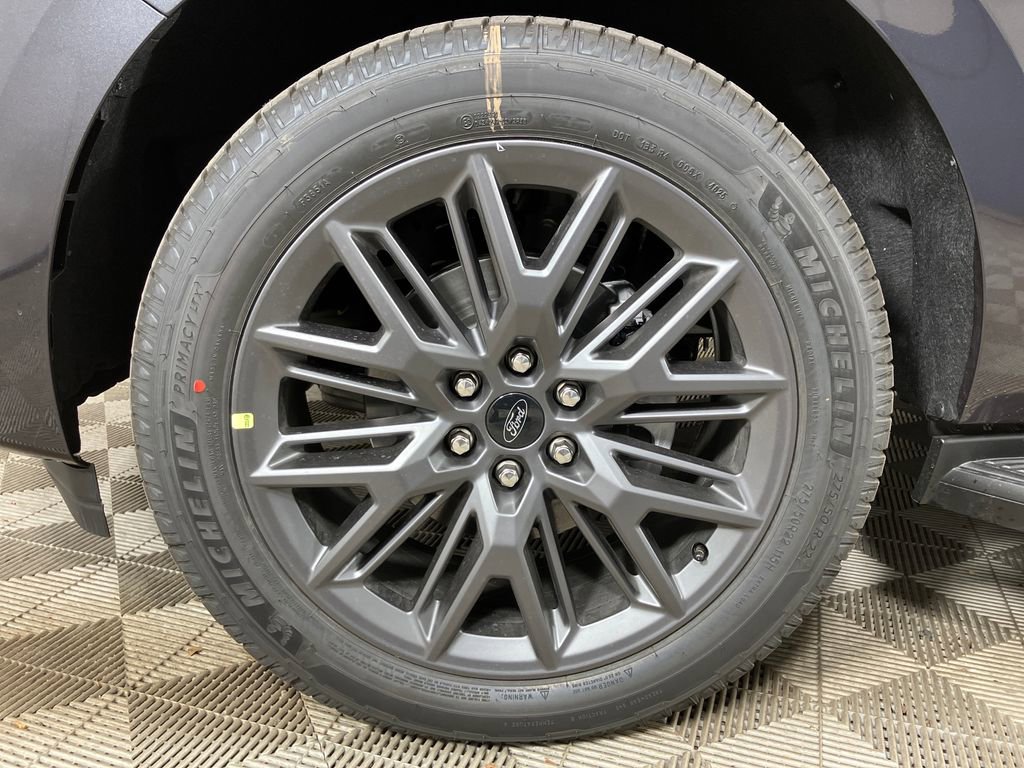 New 2026 Ford Expedition Platinum w/ Stealth Appearance Package image 13