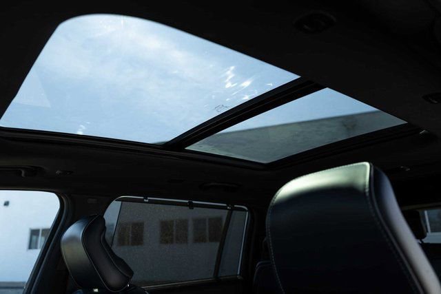 Used 2023 Jeep Grand Cherokee L Overland w/ Advanced Protech Group III image 15