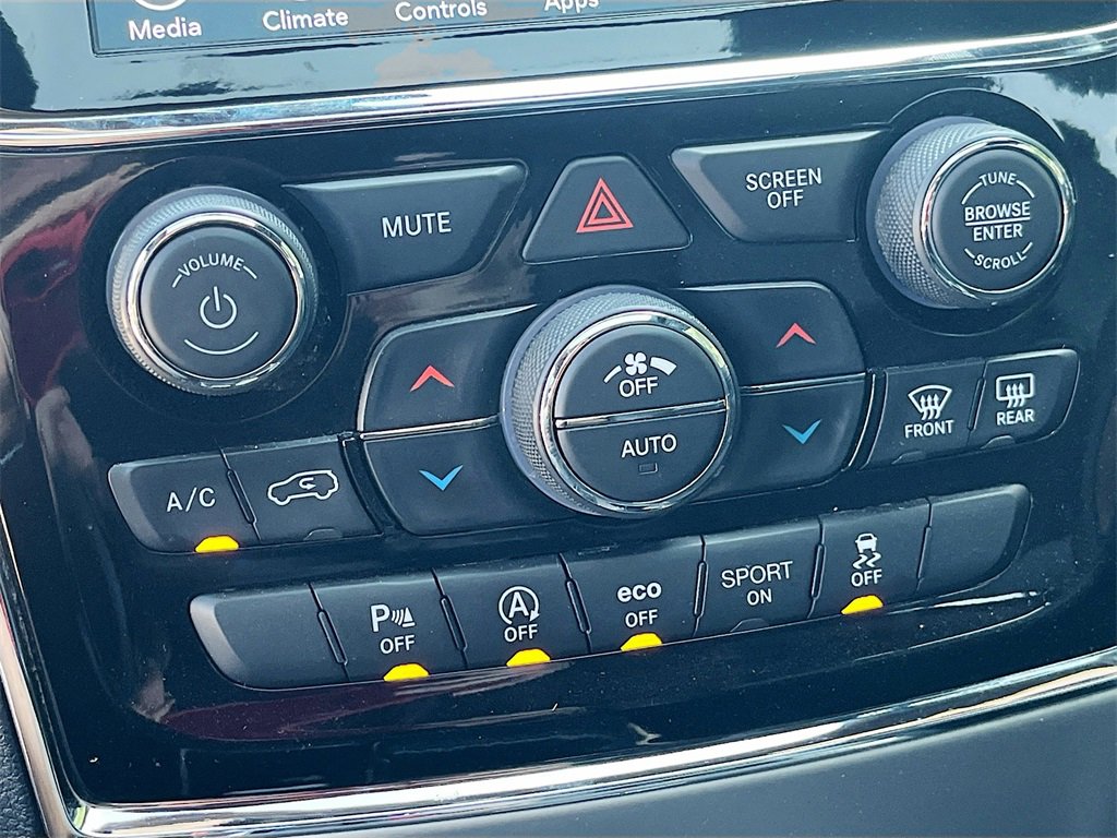 Used 2021 Jeep Grand Cherokee Laredo X image 16