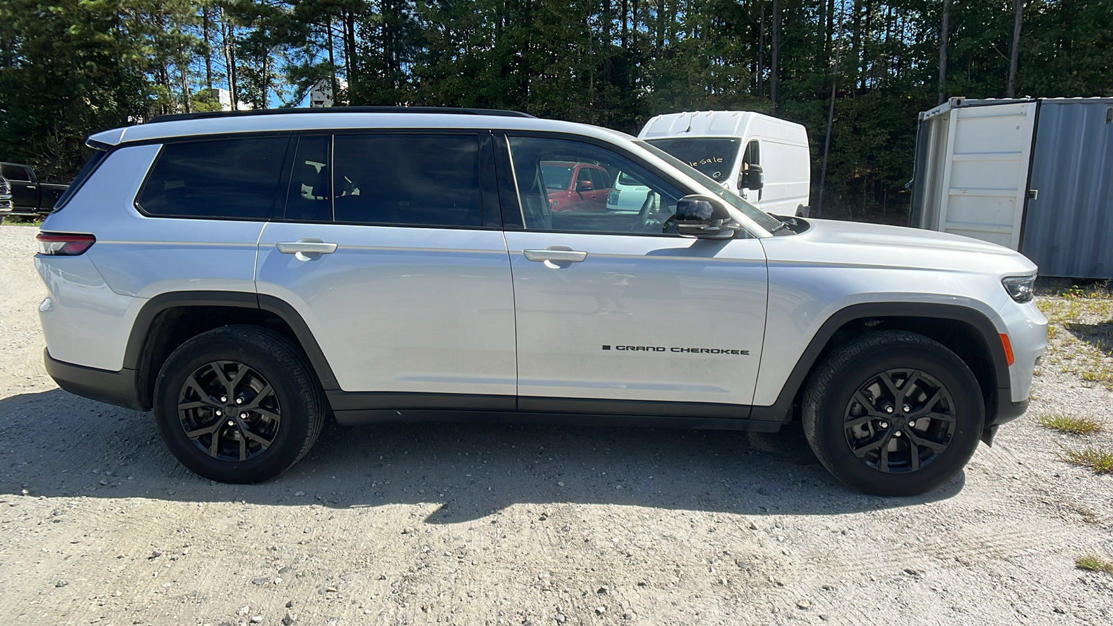 Certified 2024 Jeep Grand Cherokee L Laredo image 7