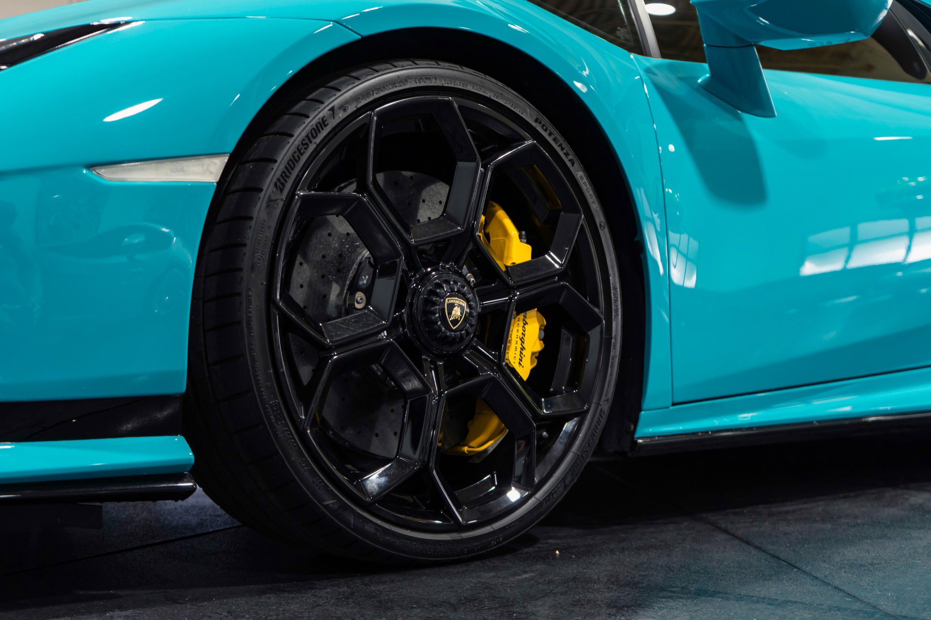 Used 2023 Lamborghini Huracan Tecnica image 14