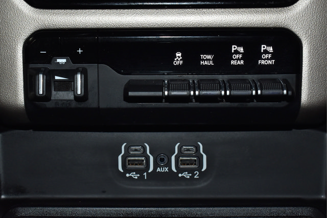 Used 2020 RAM 1500 Laramie AWD/4WD image 24