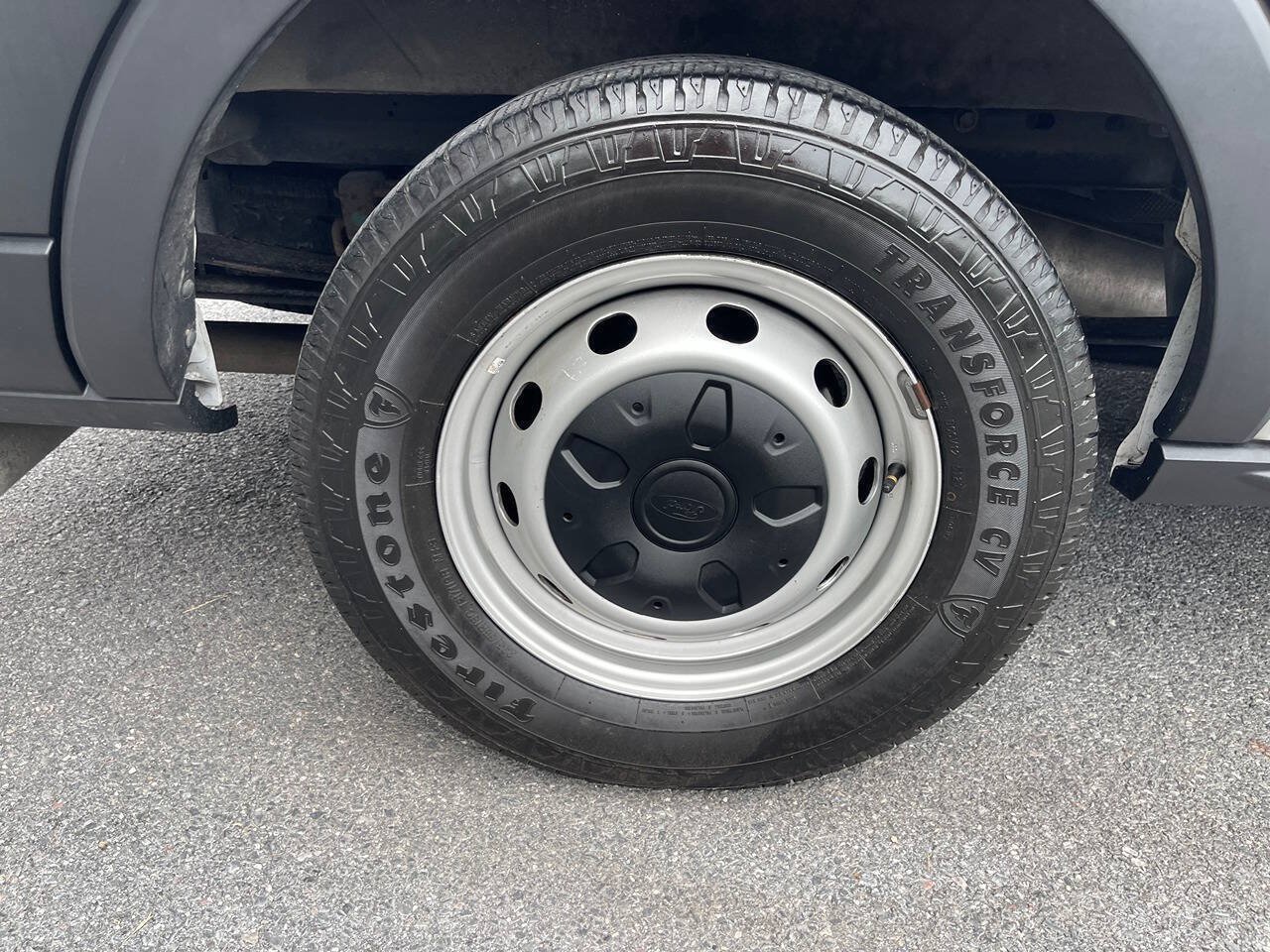 Used 2022 Ford Transit 150 Low Roof RWD image 11