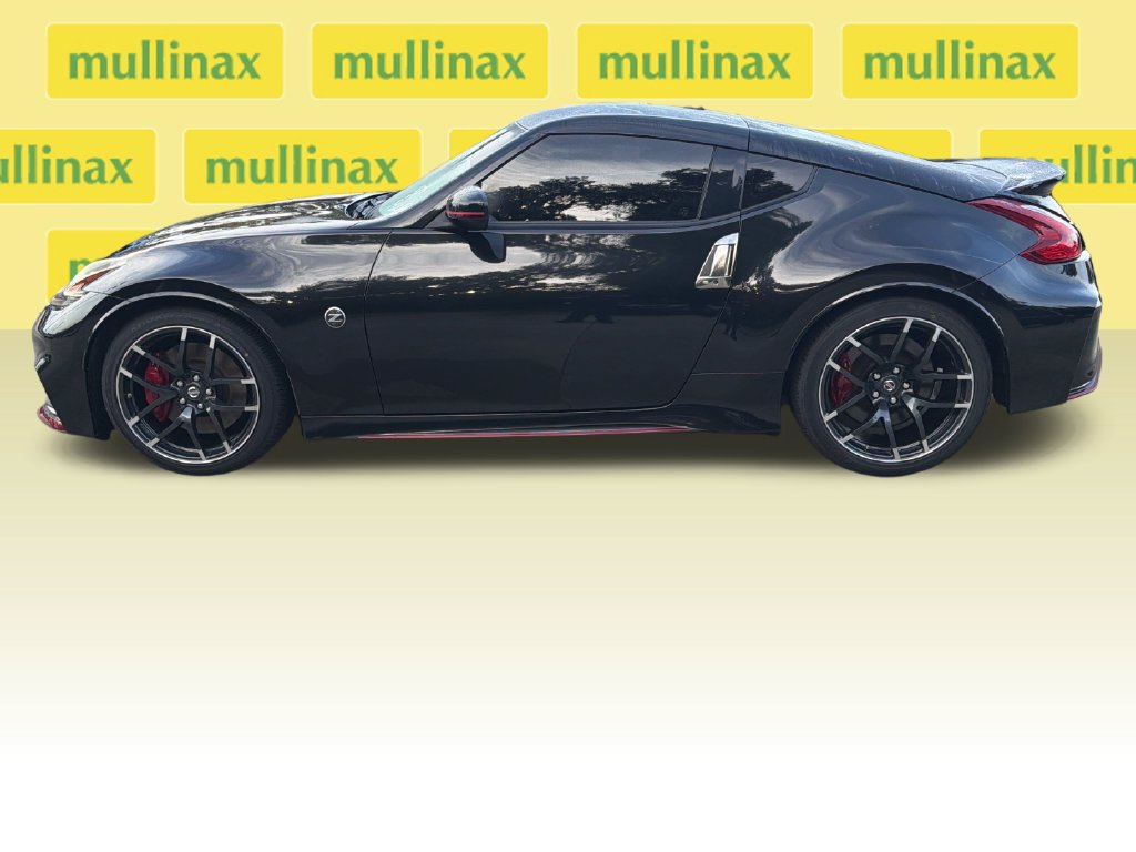 Used 2019 Nissan 370Z NISMO RWD image 10