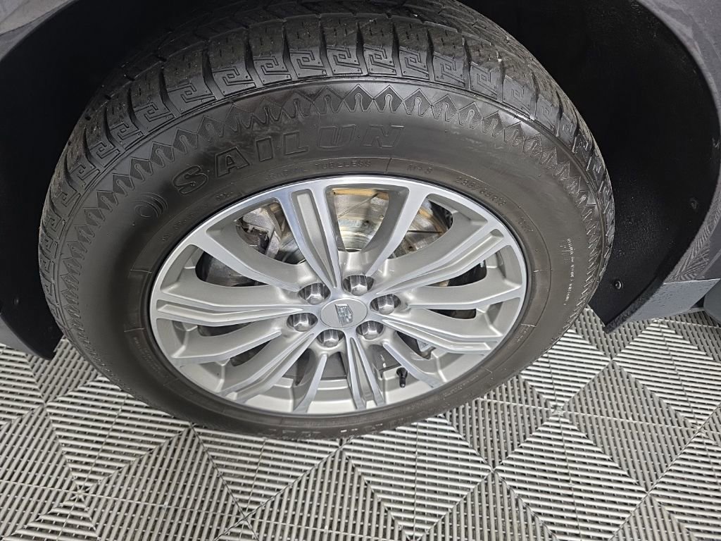 Used 2018 Cadillac XT5 Luxury w/ Driver Awareness Package AWD/4WD image 10