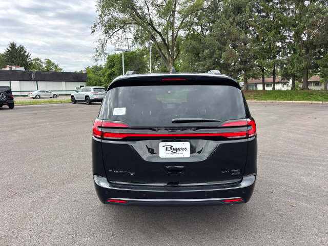 New 2027 Chrysler Pacifica Limited AWD/4WD image 33