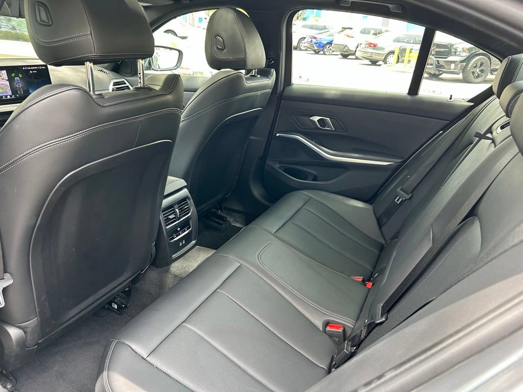 Used 2025 BMW 330i Sedan w/ Convenience Package RWD image 42