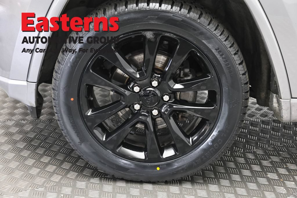 Used 2017 Jeep Grand Cherokee Altitude AWD/4WD image 32