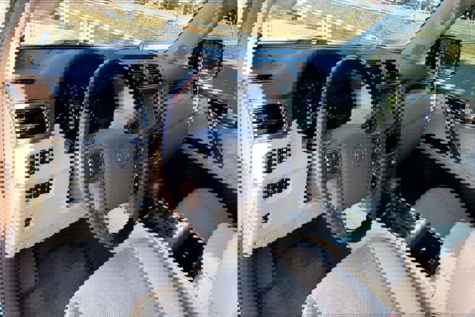 Used 2018 Lexus GX 460 Premium w/ Premium Package image 18