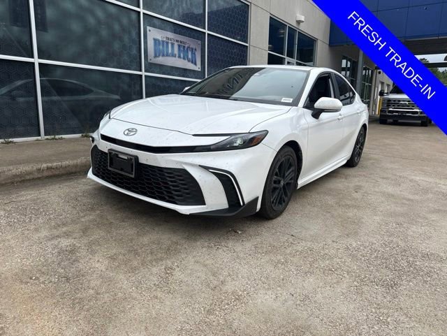 Used 2026 Toyota Camry SE w/ Convenience Package FWD image 4