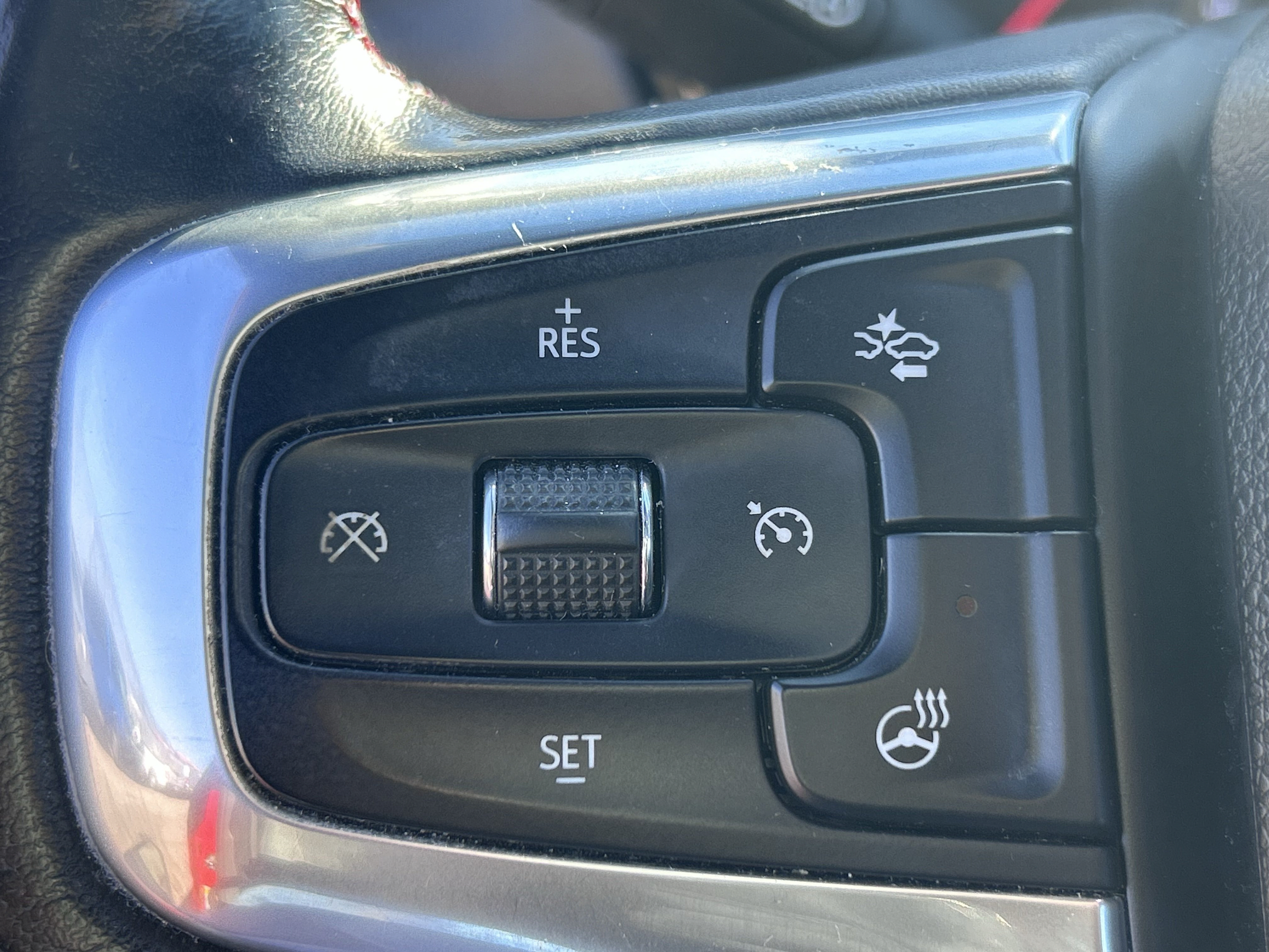 Used 2019 Chevrolet Blazer RS FWD image 18