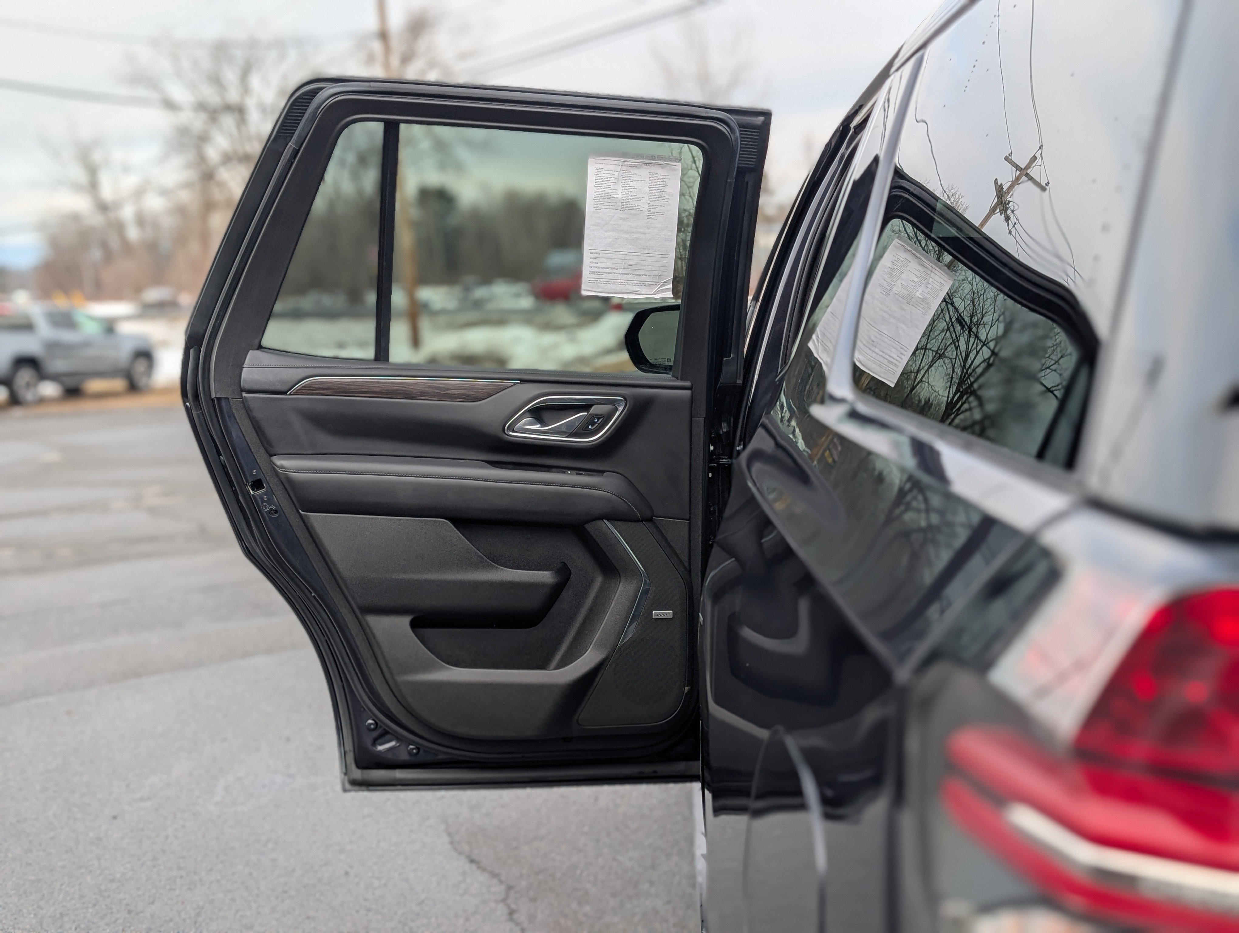 Used 2022 Chevrolet Tahoe LT image 33