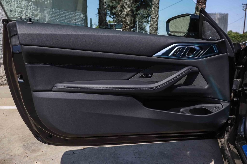 Used 2025 BMW 430i Coupe w/ M Sport Package image 24