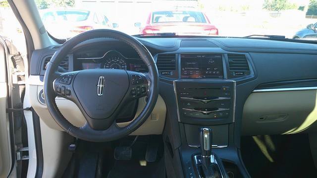 Used 2013 Lincoln MKS FWD image 10