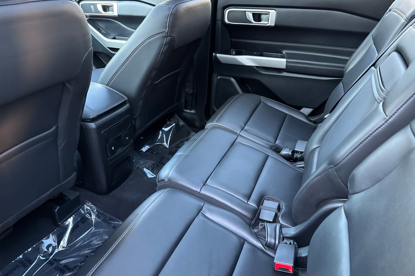 Used 2023 Ford Explorer XLT w/ Equipment Group 202A image 12