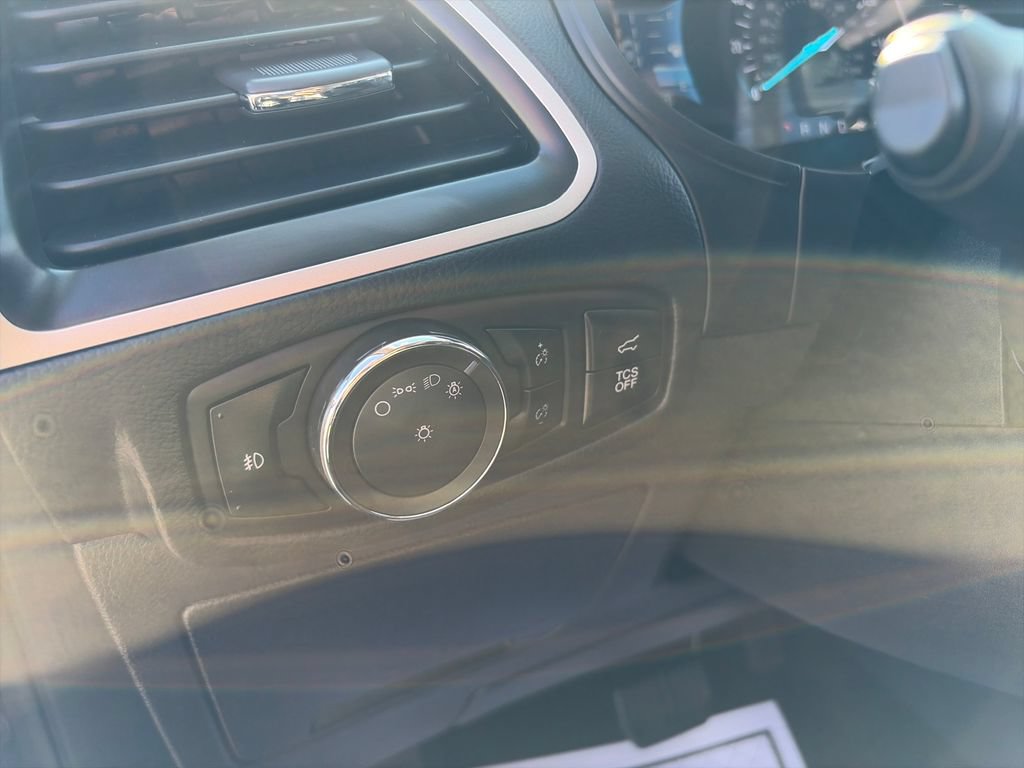 Used 2024 Ford Edge SEL w/ Convenience Package AWD/4WD image 17