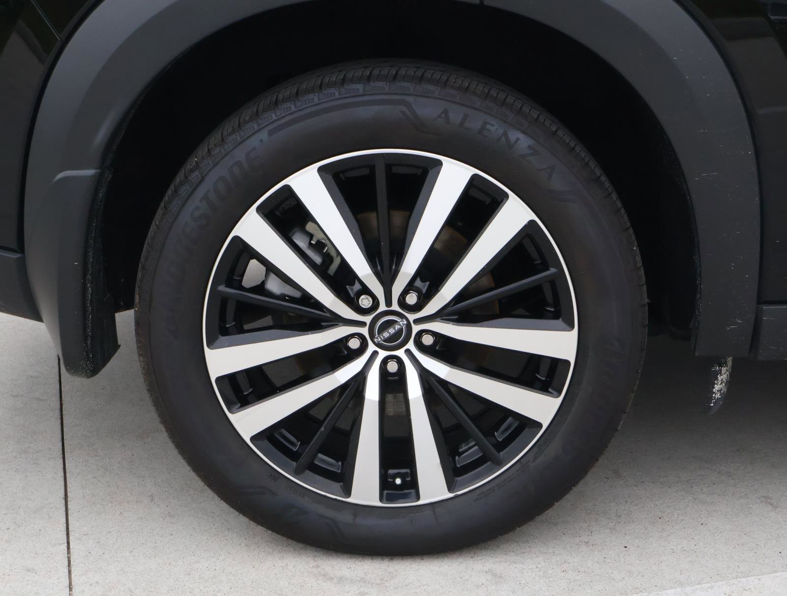 Used 2025 Nissan Pathfinder Platinum w/ Cargo Package FWD image 8