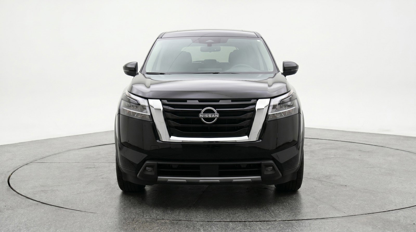 Used 2025 Nissan Pathfinder SV FWD image 2