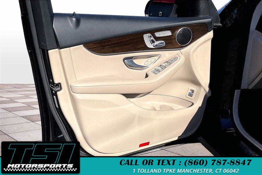 Used 2019 Mercedes-Benz GLC 300 4MATIC image 22