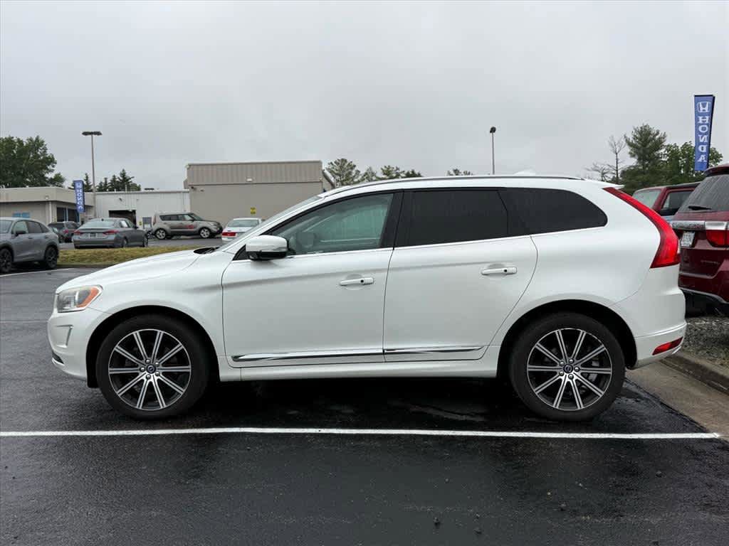 Used 2015 Volvo XC60 T6 w/ Proximity Package AWD/4WD image 7