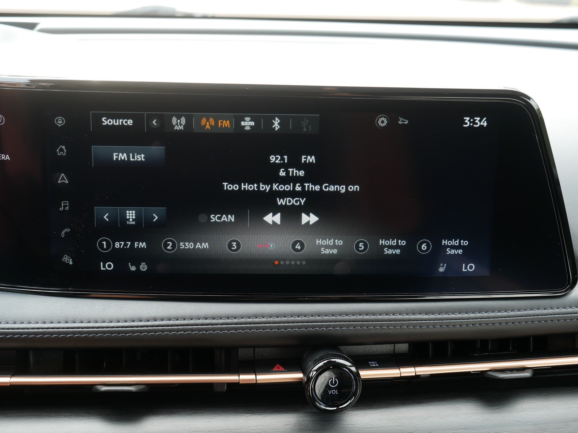 Certified 2024 Nissan Ariya AWD image 22