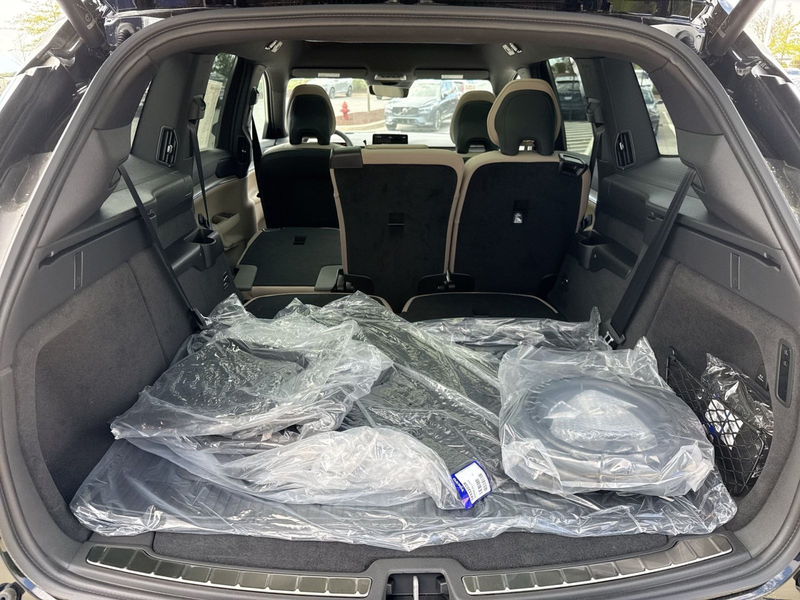 New 2026 Volvo EX90 Plus AWD/4WD image 27
