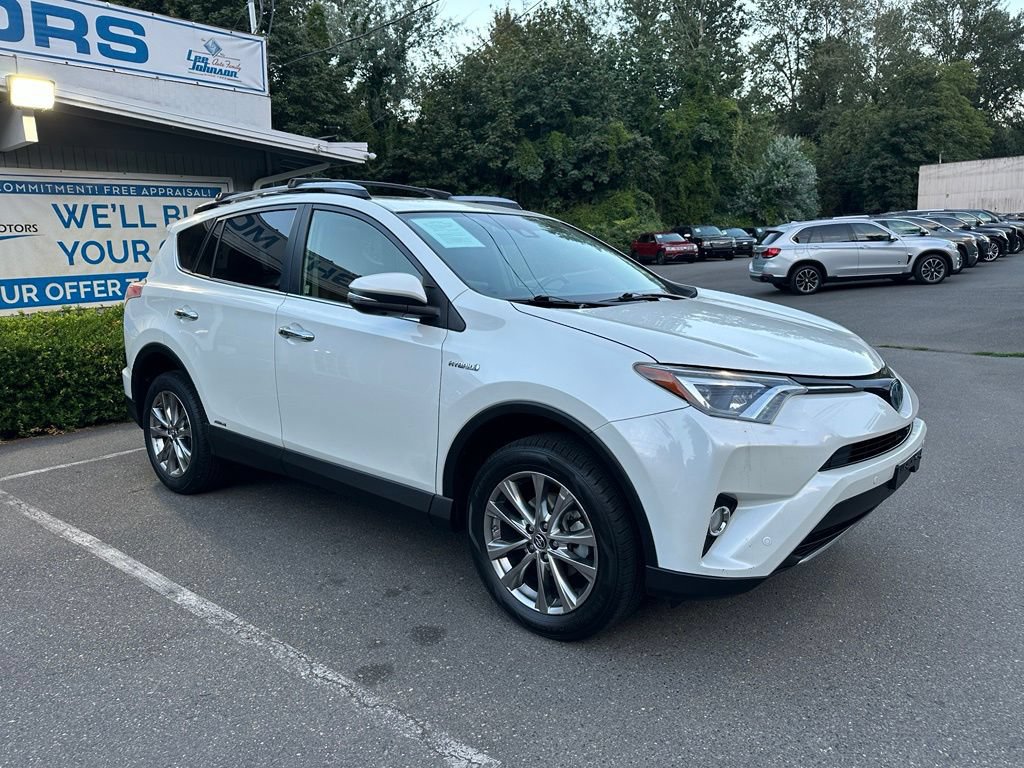 Used 2017 Toyota RAV4 Limited w/ Advanced Technology Package AWD/4WD image 3