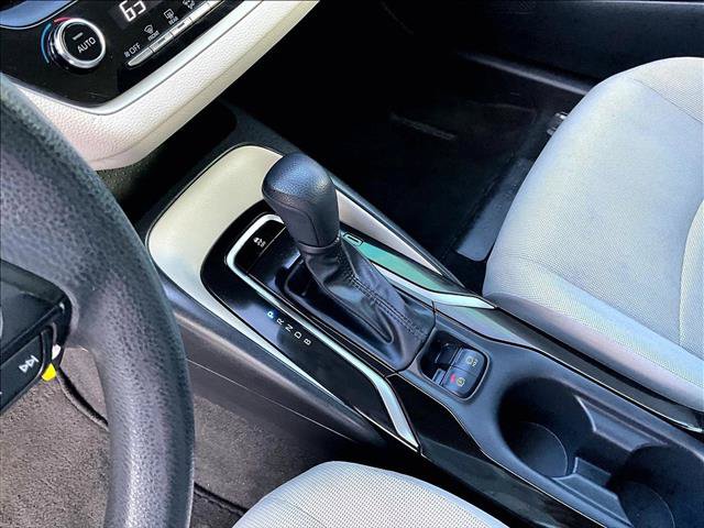 Used 2022 Toyota Corolla LE FWD image 15