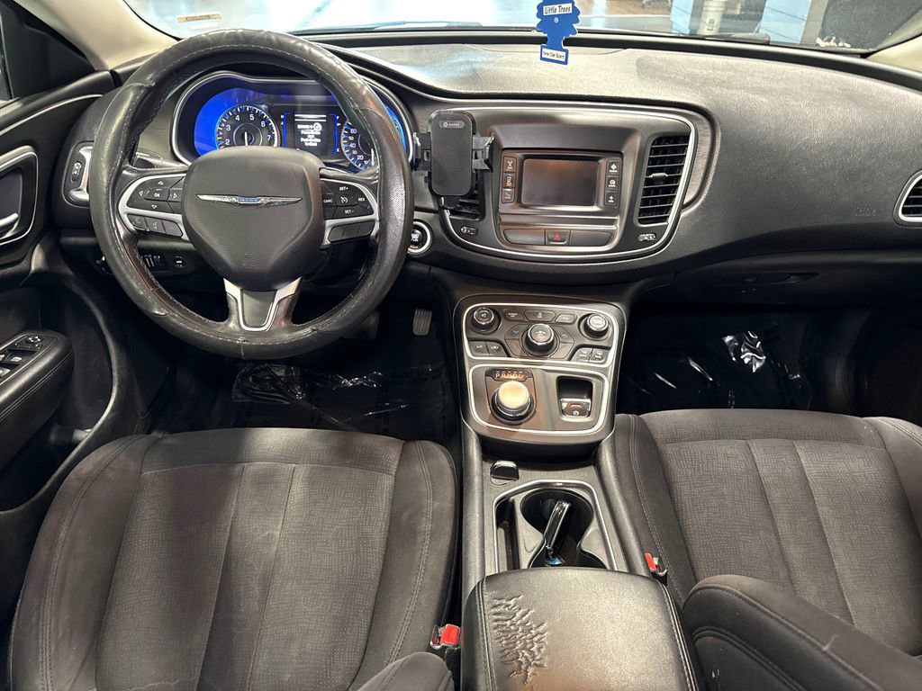 Used 2015 Chrysler 200 Limited w/ Convenience Group FWD image 9