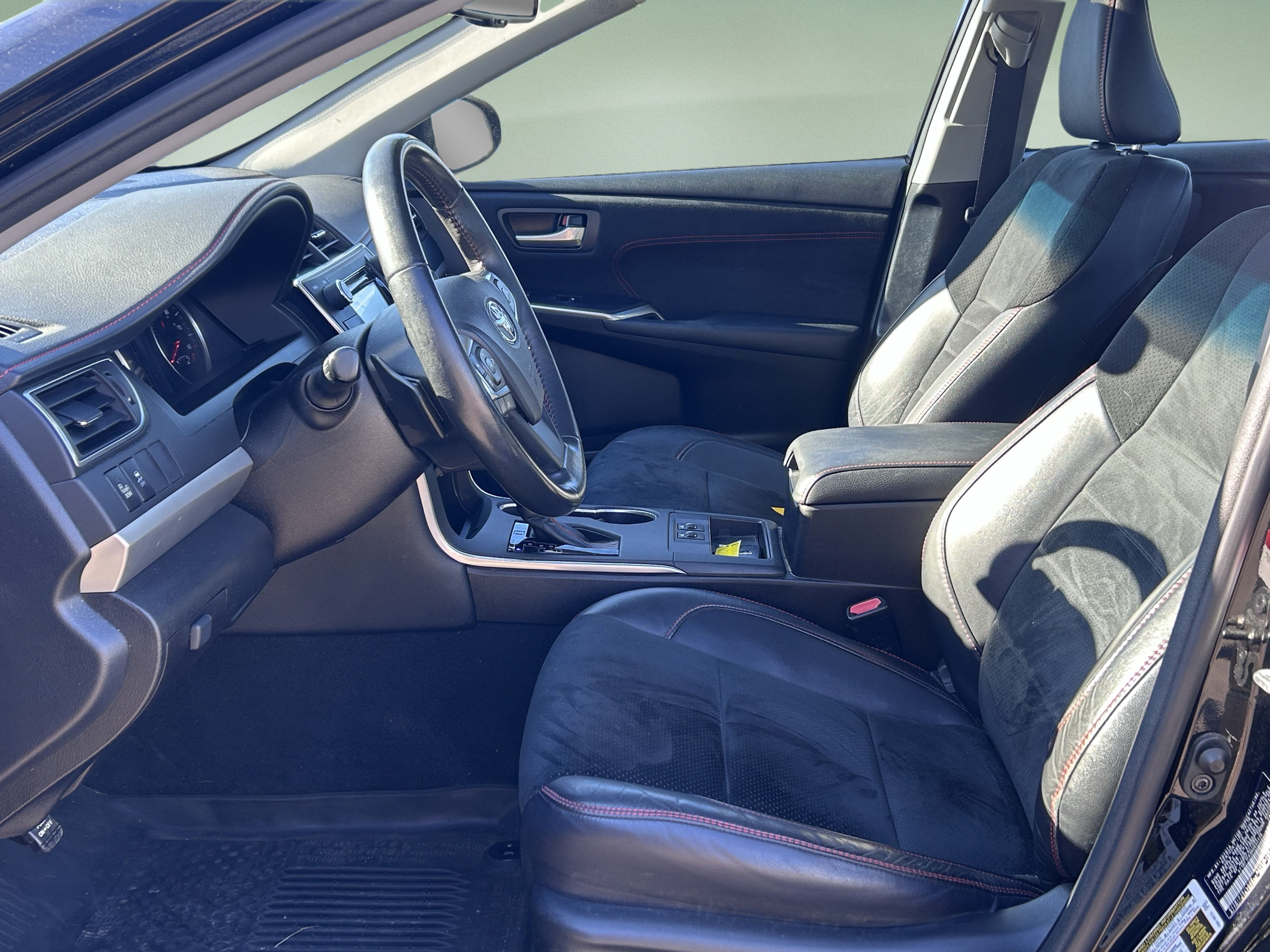 Used 2017 Toyota Camry FWD image 24