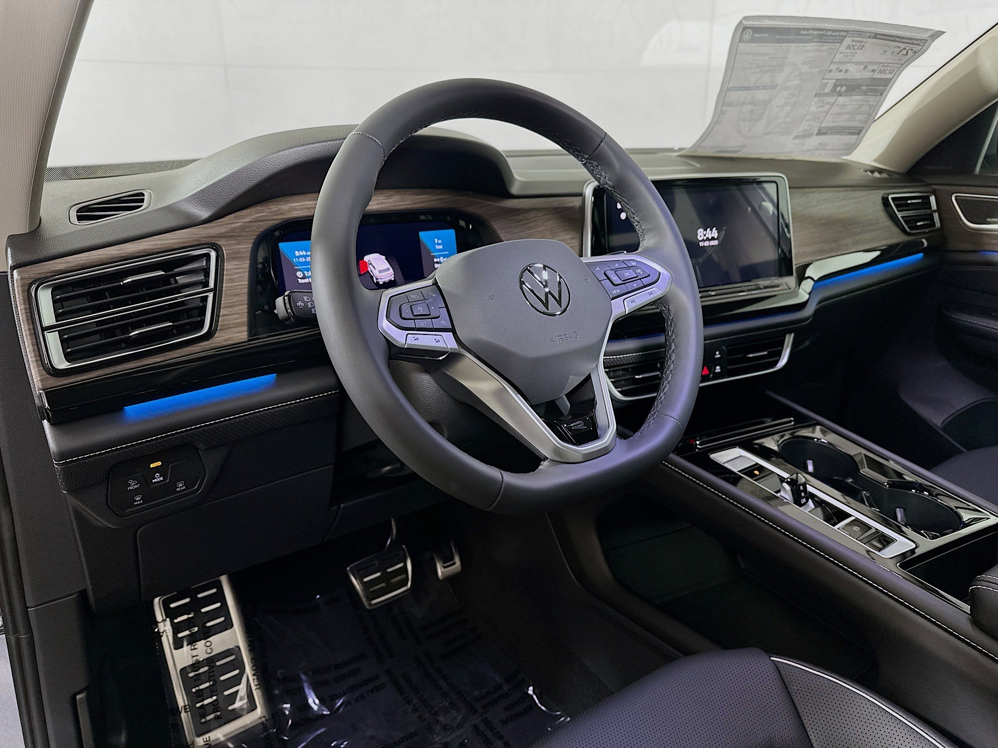 New 2026 Volkswagen Atlas SEL Premium R-Line image 9