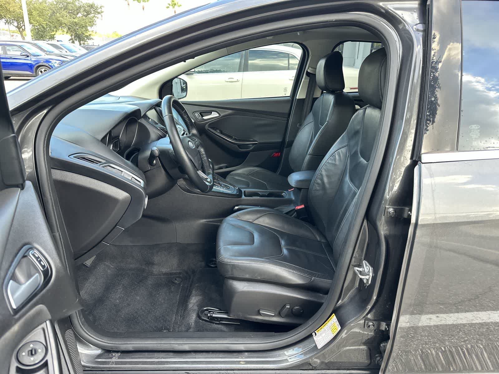 Used 2015 Ford Focus Titanium FWD image 2