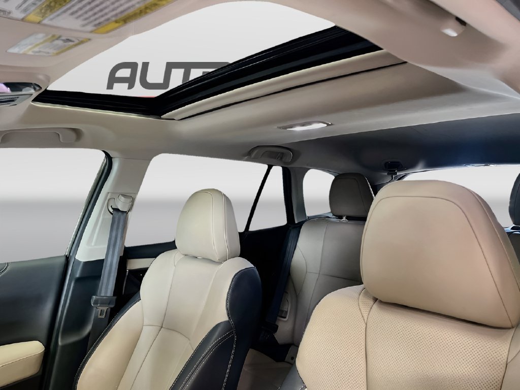 Used 2025 Subaru Outback Limited AWD/4WD image 23