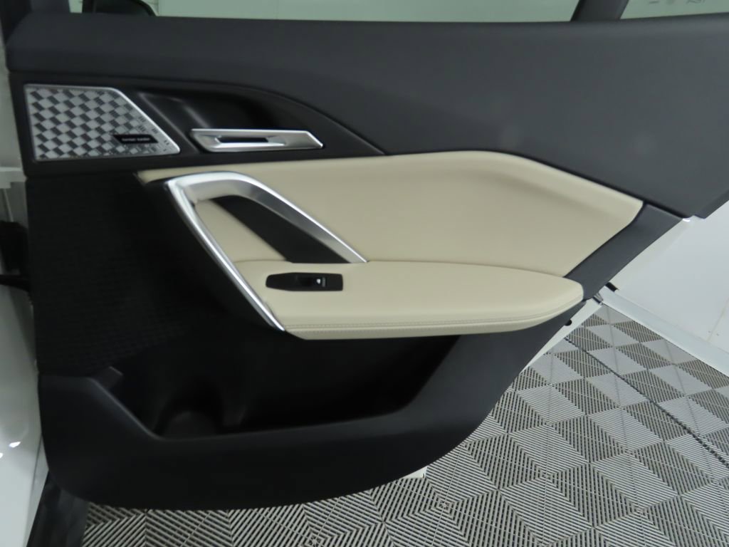 Certified 2025 BMW X2 xDrive28i w/ Premium Package image 27