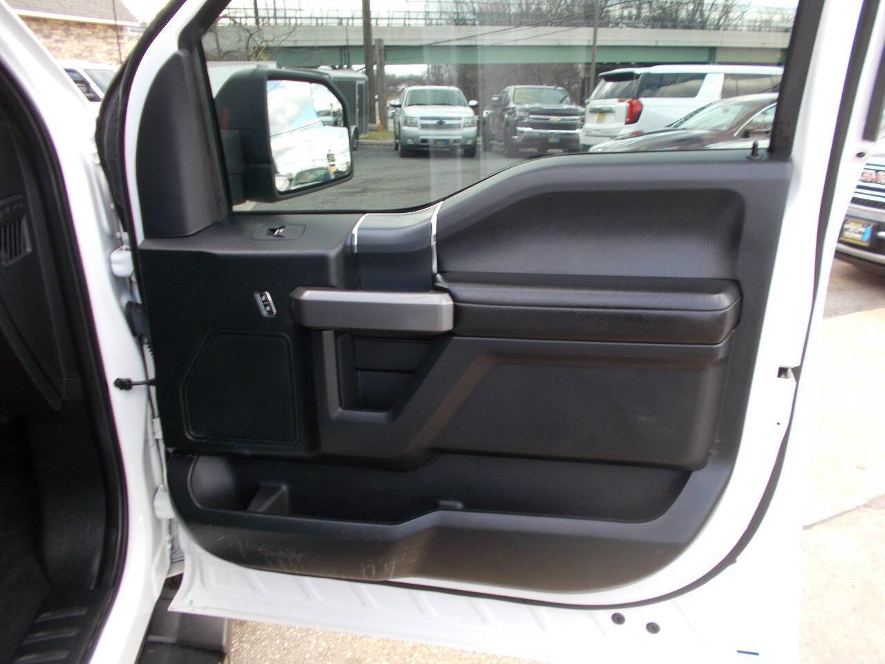 Used 2019 Ford F150 XLT w/ Equipment Group 302A Luxury image 16