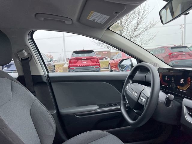 Certified 2025 Kia K4 LXS image 35