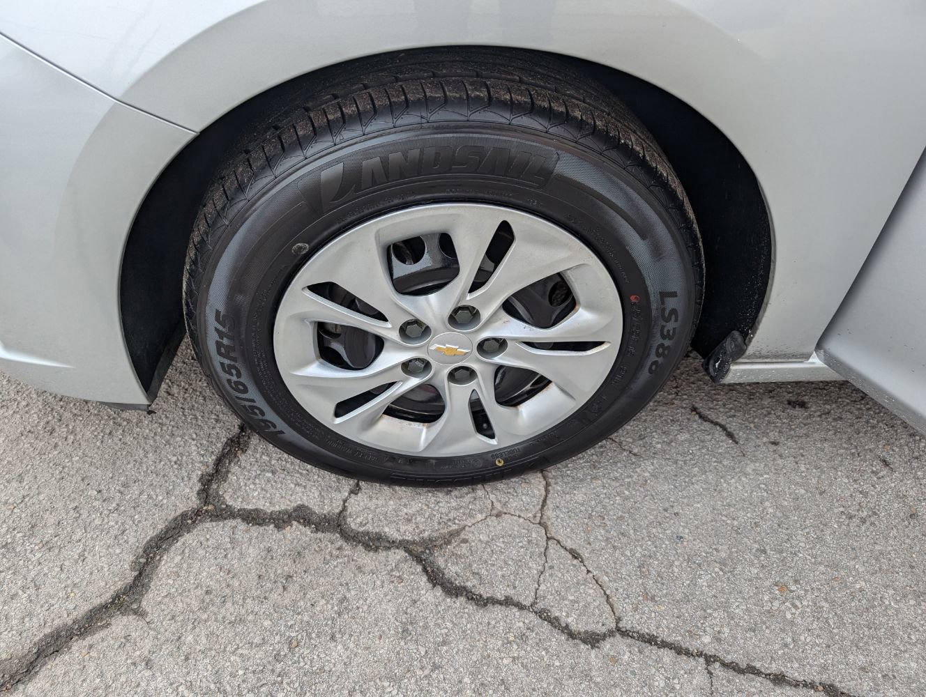 Used 2019 Chevrolet Cruze LS image 26